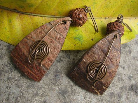 Coconut Shell Earrings on Behance Coconut Shell Jewelry, Coconut Crafts, Coconut Shell Earrings, Coco Art, Coconut Earrings, Coconut Jewelry, Wooden Jewelery, Coconut Shell Crafts, Diy Coconut