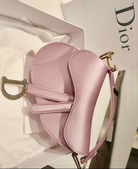 Tas Lv, Dior Purse, Kutek Disney, Expensive Bag, My Style Bags, Luxury Bags Collection, نظارات شمسية, Girly Bags, Luxury Purses