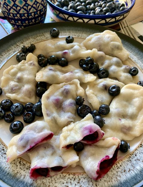 Blueberry Pierogi, Pierogi Filling, Perogies Recipe, Pierogi Recipe, Eastern European Recipes, Ukrainian Recipes, Blueberry Recipes, Polish Recipes, European Food