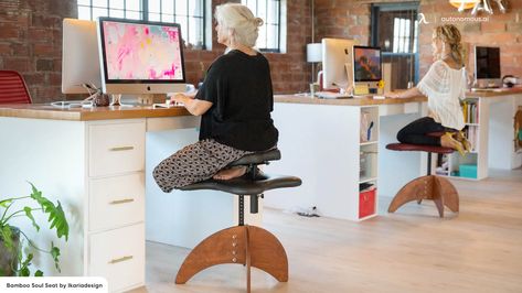 Soul Seats are not the best choice you would make as your office chair. So, here are some soul seat alternatives that you think of to correct your ergonomics. Soul Seat, Unique Office Chairs, Legs Yoga, Yoga Chair, Innovative Office, Cross Legged, Unique Chair, Work Chair, Blue Chair