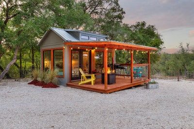 10 Remote Airbnbs As Stunning as They Are Secluded | Architectural Digest Tiny House Rentals, Tiny Farmhouse, Tiny House Exterior, Tiny Houses For Rent, Casa Container, Tiny House Movement, Tiny House Cabin, Texas Homes, Shipping Container Homes