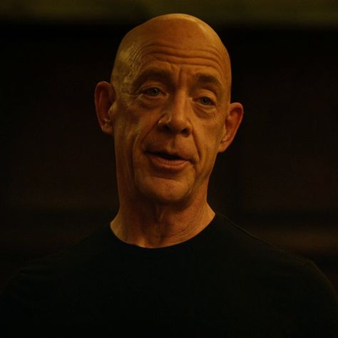 Terence Fletcher - Whiplash Terence Fletcher Whiplash, Whiplash Cinematography, Fletcher Whiplash, Whiplash Pfp, Terence Fletcher, Whiplash Movie, Raising Hope, Damien Chazelle, 얼굴 드로잉