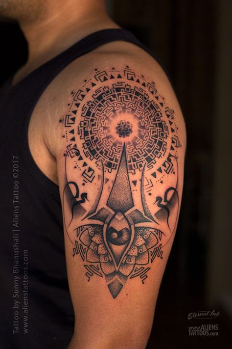 Lord Shiva Tattoos, Aliens Tattoo, Hindu Tattoos, Trishul Tattoo Designs, Hanuman Tattoo, Mahadev Tattoo, Mantra Tattoo, Geometric Sleeve Tattoo, Ganesha Tattoo