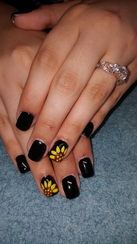 Black Nails With Sunflower, Sunflower Nails, Black Nails, Spring Nails, Sunflower, Nail Designs, Nail Art, Nails, Quick Saves