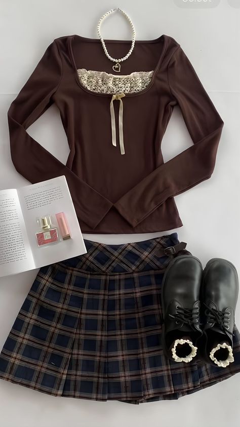 Autumn Outfits Aesthetic Dark Academia, Dark Academia Girl Aesthetic, Academia Girl Aesthetic, Reading Outfits, Fatal Frame Outfit, Dark Academia Girl, Dark Academia Outfits, Outfit Ideas Fashion, Academia Outfits