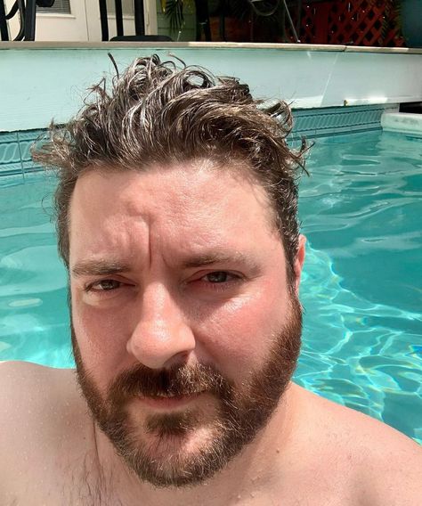 Chris Young on Instagram: “What do you mean something is wrong with my hair?? #vacation #overdue #famousfriends” Chris Young Pictures, Chris Young Songs, Hair Vacation, Chris Young Music, Josh Turner, Bear Man, Chris Young, What Do You Mean, My Hair