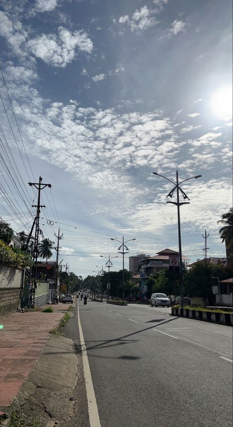 Sky And Road Aesthetic, Aesthetic Sky Pictures India, Road Snaps Day, Sunny Clouds Aesthetic, Fake Ig Stories Aesthetic, Morning Road Snap, Road Aesthetic Pictures, Morning Pictures Aesthetic, Drip Snapchat Hospital