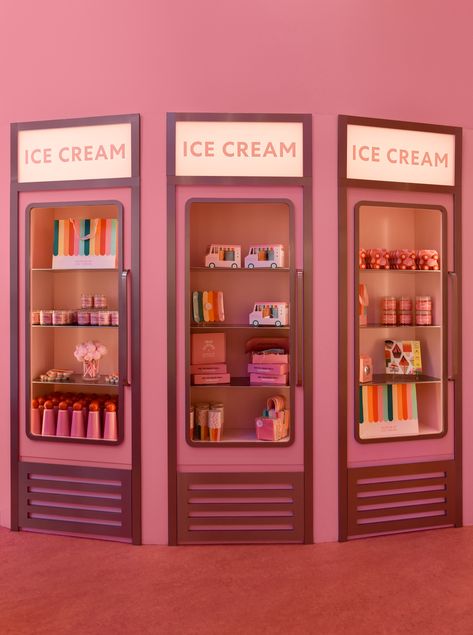 Ice Cream Booth Design, Ice Cream Museum, Event Booth Design, Museum Of Ice Cream, Corporate Event Design, Retail Store Interior Design, Ice Cream Pops, Retail Inspiration, Street Marketing