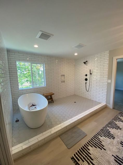 Large Open Shower Ideas, Bath Tub Inside Shower Area Master Bath, Shower With A Bathtub In It, Tub In Shower Area Layout, Shower With Free Standing Tub Next To It, Wetroom Bathroom With Tub Layout, Standard Size Bathroom Remodel, Huge Walk In Shower With Tub, Bathroom With Soaker Tub Shower Combo