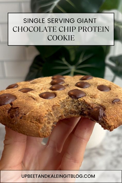 Single-Serving Giant Chocolate Chip Protein Cookie - Upbeet & Kaleing It Healthy Single Serve Desserts, Protein Cookies Chocolate, Choc Chip Cookie Recipe, Single Serve Cookie, Protein Powder Cookies, Gf Treats, Lemon Raspberry Muffins, High Protein Cookies, Coconut Flour Cookies