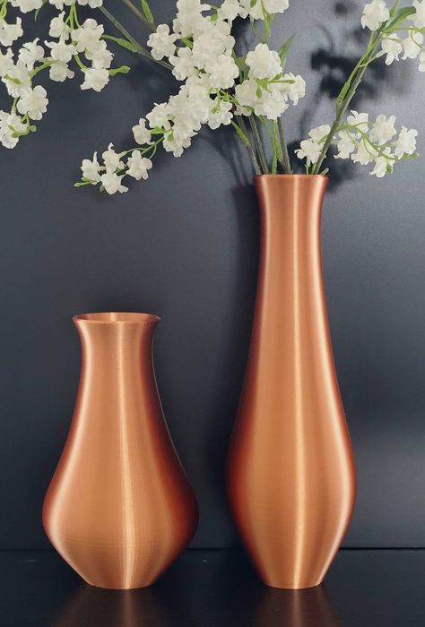 Copper Interior, Copper Accessories, Beautiful Vases, Copper Vase, Vase Collection, Relaxing Space, Centerpiece Wedding, Minimal Photography, Copper Glass