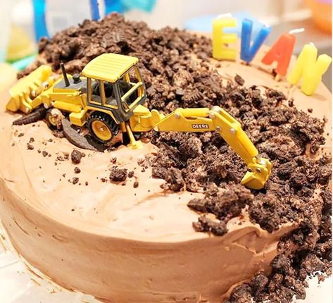 Construction Birthday Party Cakes, Digger Birthday Cake, Digger Cake, Digger Party, Construction Birthday Cake, Digger Birthday, Construction Cake, Diy Birthday Cake, Dirt Cake