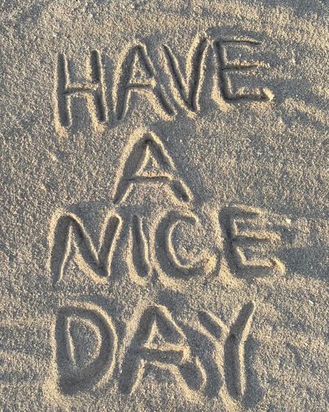 Sand Writing, Beach Instagram Pictures, Summer Beach Vacation, Foto Tips, Ocean Vibes, Creative Instagram Stories, Summer Wallpaper, Shopping Day, Have A Nice Day