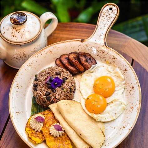 We start the month of independence celebrating with a traditional dish! Did you know that throughout Costa Rica there are several variants of the Gallo Pinto? Each zone gives it its own personal touch, some make it more toasted and others add more onion, sweet chili and cilantro. Have you had the opportunity to try it? Tell us about your experience! #GalloPinto #CostaRica #PuraVida #CostaRicanTraditions Gallo Pinto Costa Rica, Fortuna Costa Rica, Gallo Pinto, Costa Rica Travel, Costa Rican, Hot Spring, Sweet Chili, Luxury Spa, Spa Treatments