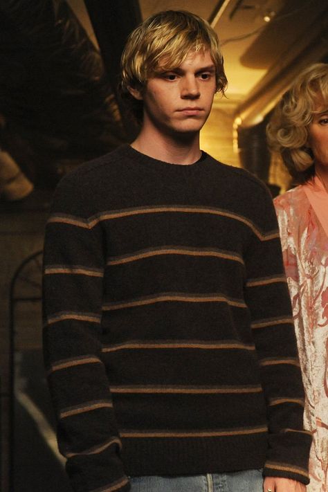 Tate Langdon Sweater, Haunted Farmhouse, Evan Peters American Horror Story, Tate And Violet, Peter Maximoff, Tate Langdon, Ryan Murphy, Evan Peters, The Perfect Guy