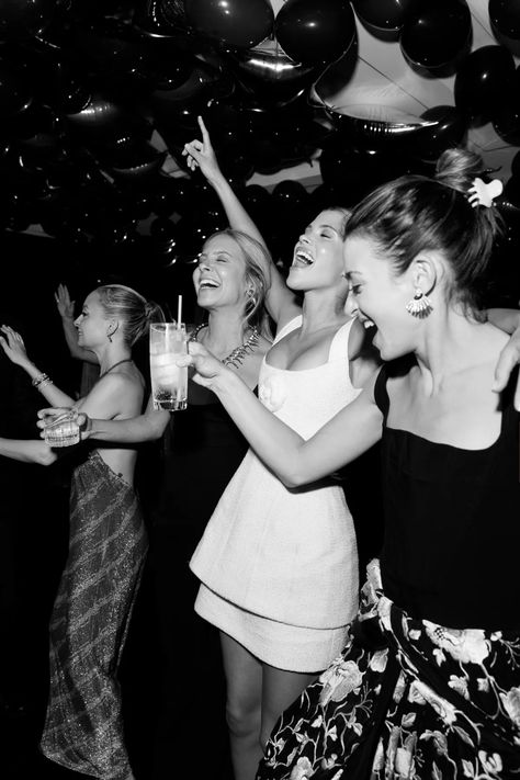 Sofia Richie Grainge, Rehearsal Dinner Looks, Sophia Richie, Party Fotos, Stella Tennant, Wedding After Party, European Wedding, Sofia Richie, Nicole Richie