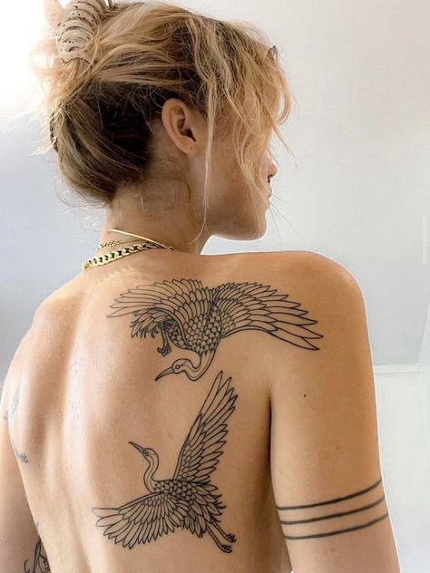 Bird Back Tattoo, Body With Tattoos, Crane Tattoo, Mandala Tattoos, Bird Tattoo, Back Tattoo Women, Back Tattoos, Simplistic Tattoos, Skin Art