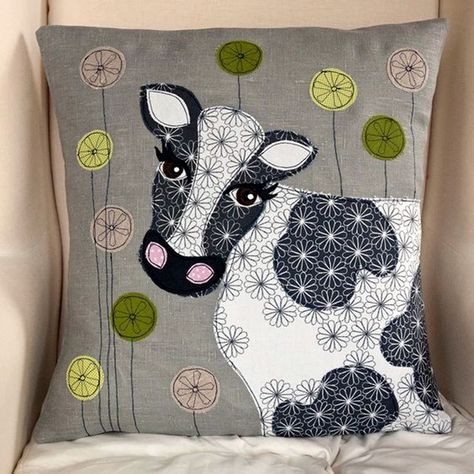 Handmade Applique, Cow Applique, Applique Cushions, Creeper Minecraft, Sewing Cushions, Free Motion Embroidery, Applique Quilting, Animal Quilts, Quilt Baby