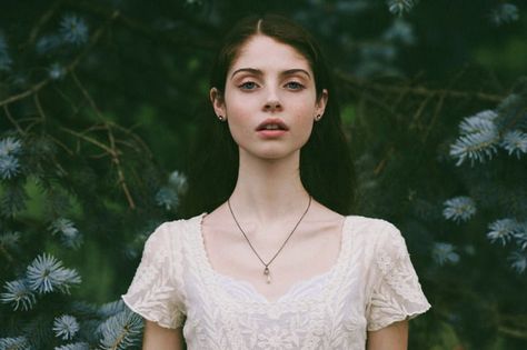 (frost blonde hair) Ona Morgan, Dark Hair Pale Skin, Hair Pale Skin, Dark Fairytale, Eyes Blue, Hair Brown, Pale Skin, Interesting Faces, Drawing People