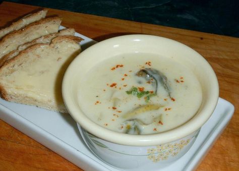 Oyster Soup Recipe, Oyster Chowder, Oyster Stew Recipes, Canned Oysters, Oyster Soup, Oyster Stew, Smoked Oysters, Crockpot Stew, Oyster Recipes