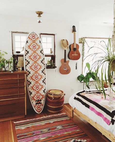 Surfer Bedroom Ideas | Surf Shack | Girls | Etsy | Dream Rooms | Decor | Surfer House | Beach Shack | Exterior | Ideas | Bedrooms | Ocean | Surfer Girl Bedroom |Surf Room |VSCO  | Boho | DIY Beach Houses | Waves | Wall Murals | Surfboard Decor | Aesthetic | Surfer Room #aesthetic  #surfshack #boho  #vsco #decor #bedroomideas Surf Shack Interior, Surfer Bedroom Ideas, California Surf Shack, Beach Bedroom Ideas, Shack Interior, Surfer Bedroom, Surfer Girl Bedroom, Surf Bedroom, Surfer Room