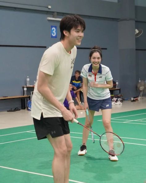 Badminton Date, Badminton Couple, Aesthetic Assignment, Badminton Girl, Aesthetic Assignment Ideas, Badminton Outfit, Mint Ranchrawee, Badminton Match, Badminton Pictures