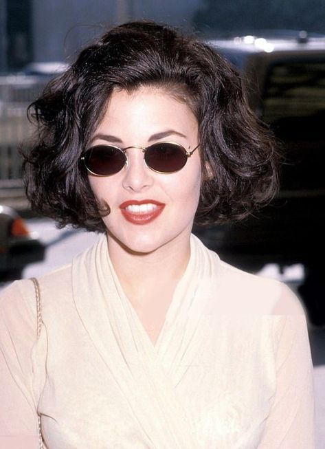 1990 Hairstyles, Sherilyn Fenn, Short Grunge Hair, Star Hair, Grunge Hair, Dream Hair, Hair Today, Looks Vintage, Dark Hair