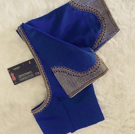 Simple Maggam Work Designs For Blouses, Saree Blouse Embroidery Designs, Simple Thread Embroidery Blouse Designs, Blue Colour Blouse Designs, Simple And Elegant Blouse Designs, Simple Work Blouse Designs, Latest Simple Aari Work Blouse Designs, Aari Work Embroidery, Blue Blouse Designs