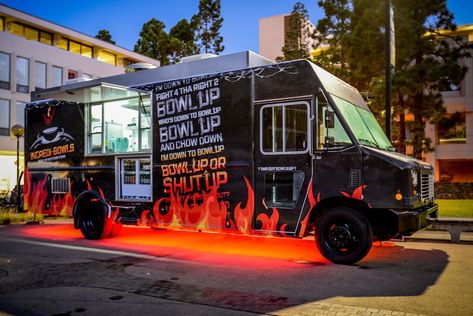 DSC_0062 | HDH Incredi-Bowls Food Truck | UCSD HDH | Flickr Food Truck Ideas, Food Truck Design Interior, Kombi Food Truck, Foodtrucks Ideas, Bbq Food Truck, Gerobak Dorong, Pizza Food Truck, Pizza Truck, Food Vans