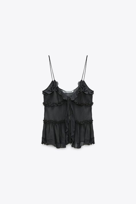 Zara Ruffle Top, Black Top Outfit, Black Ruffle Top, Mode Zara, Top With Ruffles, Semi Sheer Top, 1970s Fashion, Stockholm Fashion, Mode Inspo