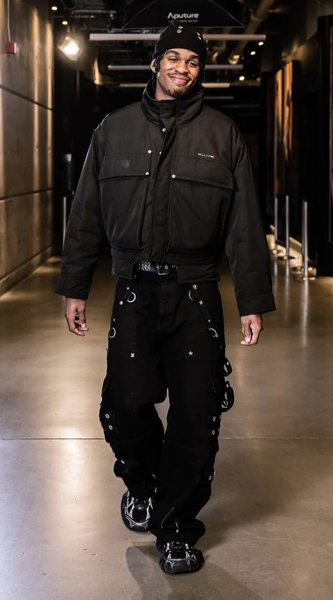 Josh Christopher, Starboy Style, Winter Streetwear Outfits, Dope Fits, Winter Streetwear, Outfit Streetwear, Mens Trendy Outfits, Street Fashion Men Streetwear, Fire Fits