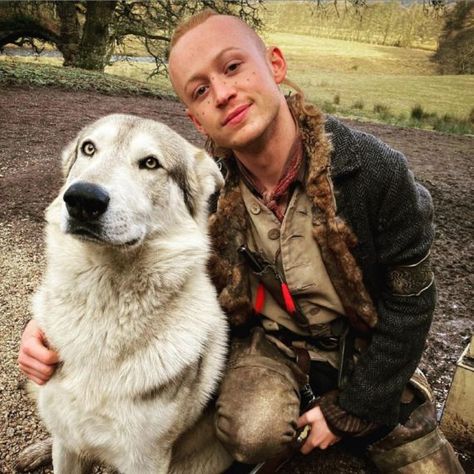 'Outlander': See the Stars Behind the Scenes on Season 6 (PHOTOS) Love Your Pet Day, John Bell, Outlander Characters, The Fiery Cross, Drums Of Autumn, Hunter Bell, Starz Series, Outlander Jamie, Outlander Tv