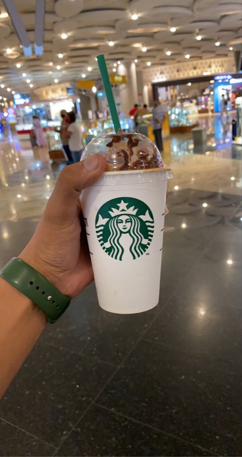 Starbucks Choclate Chip At Mumbai International Airport Mumbai Airport Snap, Starbucks Mumbai, Airport Snap, Mumbai International Airport, Rajiv Gandhi International Airport, Random Snaps, Mumbai Airport, Best Friends Shoot, Coffee Lovers