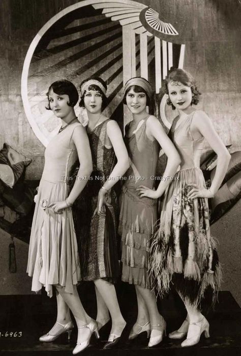 1920 Style, Flapper Girls, Style Année 20, 1920s Women, Four Women, 1920 Fashion, Flapper Girl, 20s Fashion, 1920s Flapper