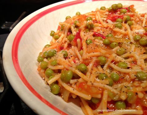 Pasta With Onions, Pasta And Peas, Italian Gravy, Macaroni Soup, Pasta With Peas, Red Sauce Pasta, Macaroni Recipes, Italian Pasta Recipes, Italian Soup