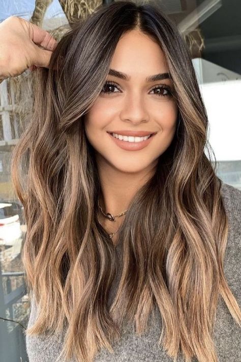 Spring Hair Color Ideas For Brunettes With Blonde, Honey Bayalage Brunette, Brunette Money Piece Balayage, Rambut Brunette, Brunette Hair With Highlights, Brunette Balayage Hair, Brown Hair Balayage, Balayage Brunette, Brown Hair With Highlights