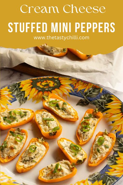 sunflower plate with yellow stuffed mini peppers with cream cheese Cream Cheese Stuffed Mini Peppers, Peppers With Cream Cheese, Easy Football Snacks, Cheese Stuffed Mini Peppers, Appetizer Sweet, Mini Bell Peppers, Football Party Foods, Mini Peppers, Breakfast Soup