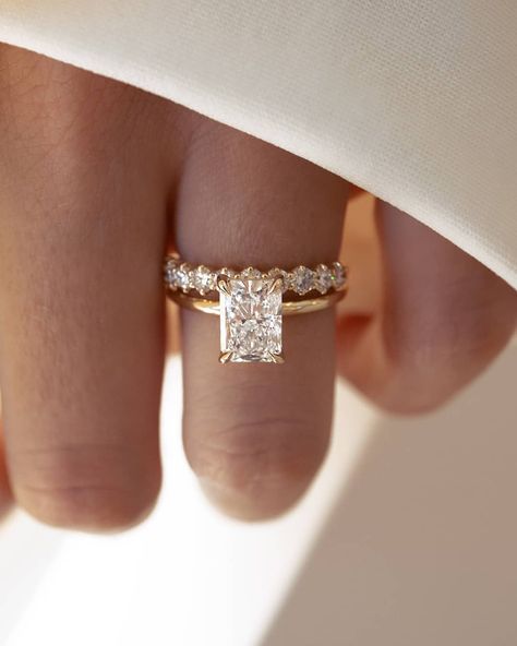 Linear Engagement Ring, Fake Rings Engagement, Emerald Diamond Engagement Ring With Wedding Band, Solitaire Radiant Engagement Ring With Band, Radiant Ring Set, Radiant Stacked Ring, Radiant Solitaire Engagement Ring With Wedding Band, Wedding Band Stack Ideas Radiant, Radiant Wedding Ring Set Gold