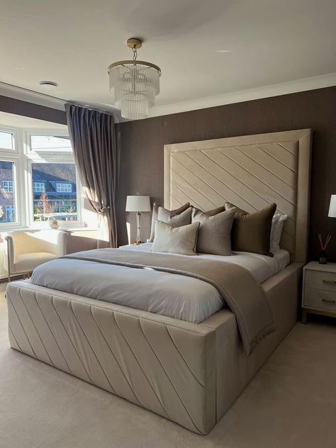 Discover elegant ideas that will transform your bedroom into a sophisticated retreat. Luxury Bed Frames, Queen Size Beds, Bespoke Beds, Elegant Centerpiece, Luxury Room Bedroom, Ottoman Storage Bed, Luxury Room, Superking Bed, Makeover Bedroom