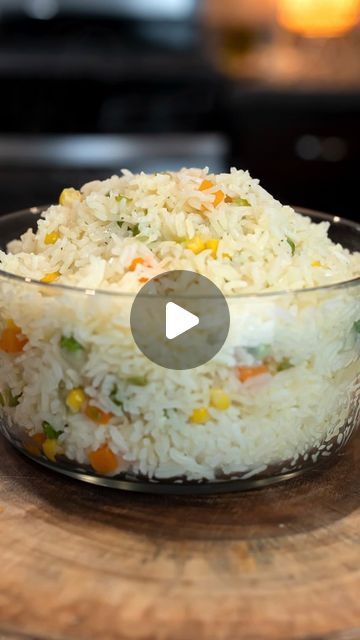 White Rice With Black Beans, Best White Rice Recipe, Spanish White Rice, Cream Rice Recipes, Honduran Rice, White Mexican Rice, Seasoned White Rice Recipes, Chinese White Rice Recipe, Tasty White Rice Recipe