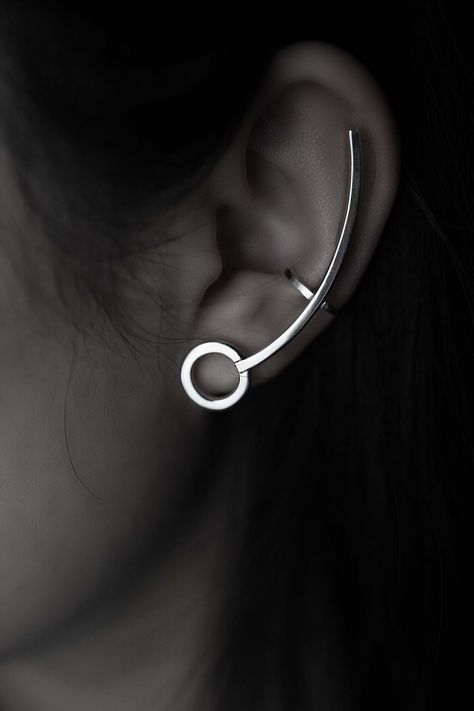 A single piece of totally handmade 925 solid sterling silver ear cuff with a sleek climber design. No piercing is required. Available in both ears Price is for a single earring. Τhis non pierced climber ear cuff earring is made of excellent quality materials and is fully hypoallergenic & nickel free. Material: Sterling Silver 925 Sterling Silver is an alloy made of 92.5% pure Silver and 7.5% Copper. -------------------------------------------- 🎁 Gift Giving Occasions: Wedding Gift Bridesmaids Gifts Prom Gift Graduation Gift First Communion Gift Engagement Gift Confirmation Gift Bridal shower Gift Birthday Gift Bar & Bat Mitzvah Gift Baptism Gift Anniversary Gift Birthday Gift Christmas Gift Ear Cuffs No Piercing Sterling Silver, Ear Cuff Display Ideas, Ear Cuff Design, Ear Cuffs Aesthetic, Earcuffs Earrings, Unisex Earrings, Cuff Earring, Ear Climbers Earrings, Silver Handmade Jewelry