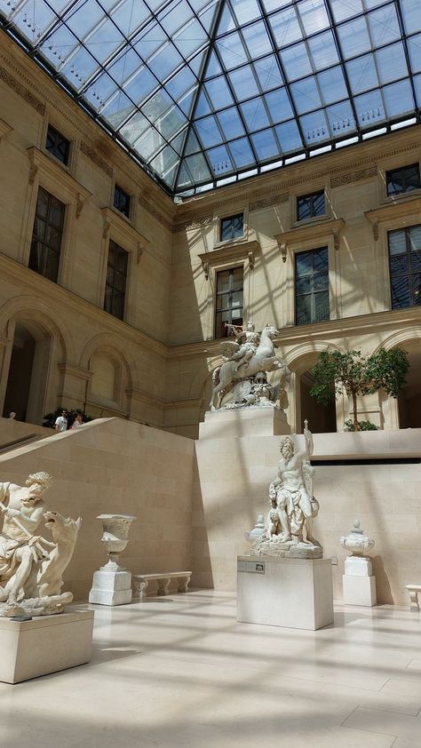 Paris, Louvre, aestehtic, Paris aesthetic, art, art Aestehtic, summer, summer aesthtetic, paris, Louvre aesthetic Louvre Aesthetic, Parisienne Aesthetic, Paris In The Fall, Paris Louvre, Paris Rooftops, Museum Photography, Paris Dream, France Aesthetic, Parisian Vibes