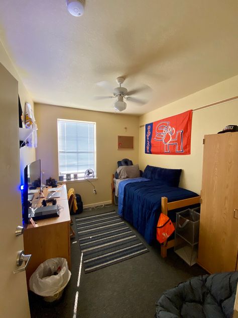 Dorm at Sam Houston State University  Raven Village Mens Dorm Room Ideas, Single Dorm Room Ideas, Single Dorm Room, Sam Houston State University, Boys Dorm Room, University Dorms, Dorm Room Hacks, Room Hacks, Dorm Room Designs