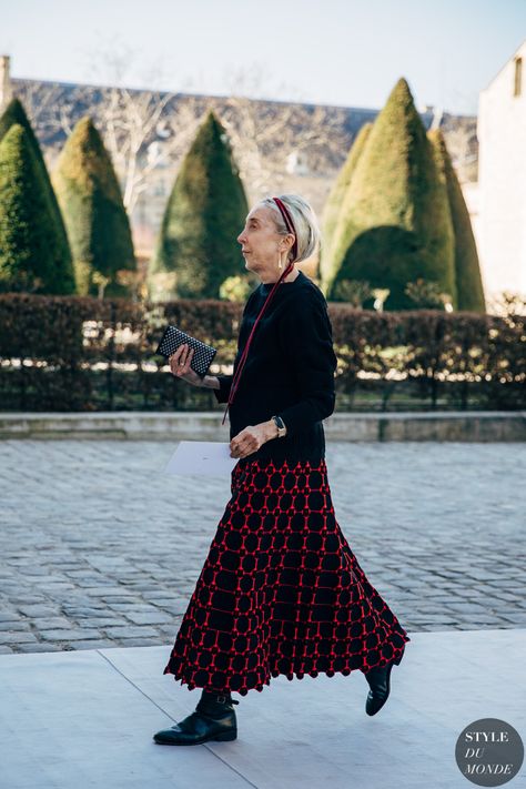 Carla Sozzani, Christine Centenera, Fashion Show Backstage, 2020 Street Style, Reportage Photography, Street Look, Fashion Week Street Style, Street Chic, Minimal Fashion