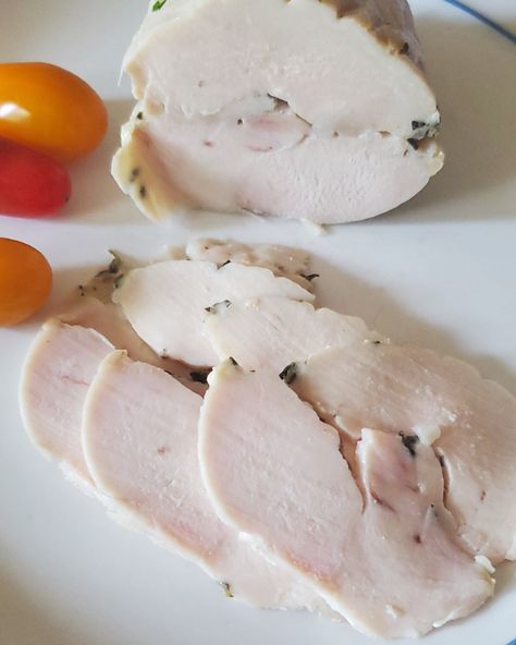 Roasted Chicken Lunch Meat! Easy, Heathy, Tasty, Home Made Inexpensive!!! Homemade Chicken Deli Meat, Making Lunch Meat, Home Made Lunch Meat, How To Make Lunch Meat, Diy Lunch Meat, Meat Press Recipes, Homemade Lunchmeat, Chicken Lunch Meat, Homemade Lunch Meat