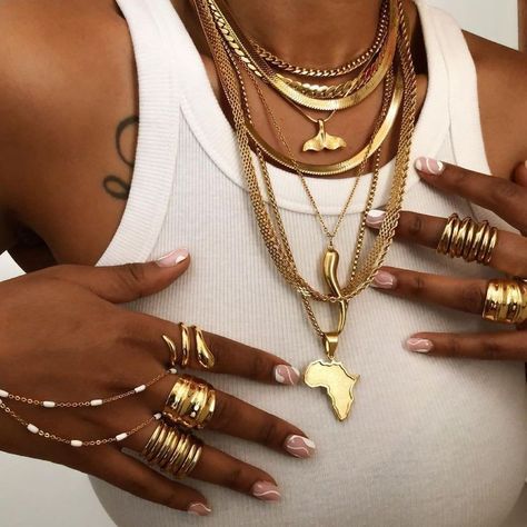 Paigey Cakey, Happy Juneteenth, Dope Jewelry Accessories, Luxe Jewelry, Gold Aesthetic, Jewellery Inspiration, Dope Jewelry, Chunky Jewelry, Jewelry Fashion Trends