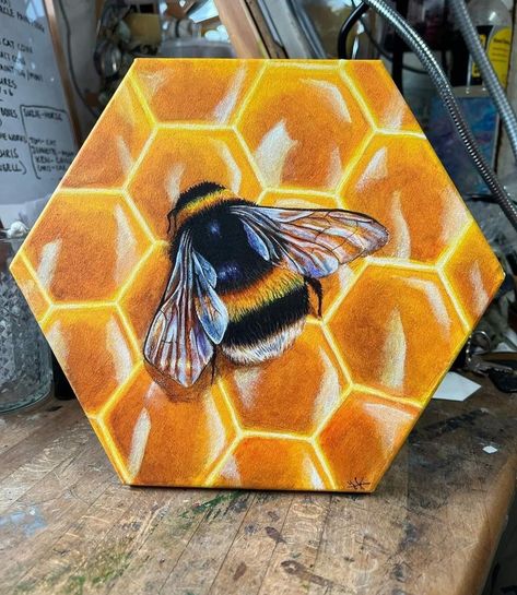 Bee Painting, Art Painting Gallery, Bee Art, Small Canvas Art, Nature Art Painting, Diy Canvas Art Painting, Art Inspiration Painting, Mini Canvas Art, Mini Paintings