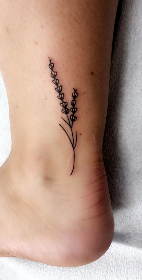 Lavender Leg Tattoo, Lavender Tattoo Leg, Black And White Lavender Tattoo, Lavender Ankle Tattoo, Lavender Tattoo Black, Lavender Plant Tattoo Black And White, Lavender Sprig Tattoos, Lilac Tattoo, Bracelet Tattoo