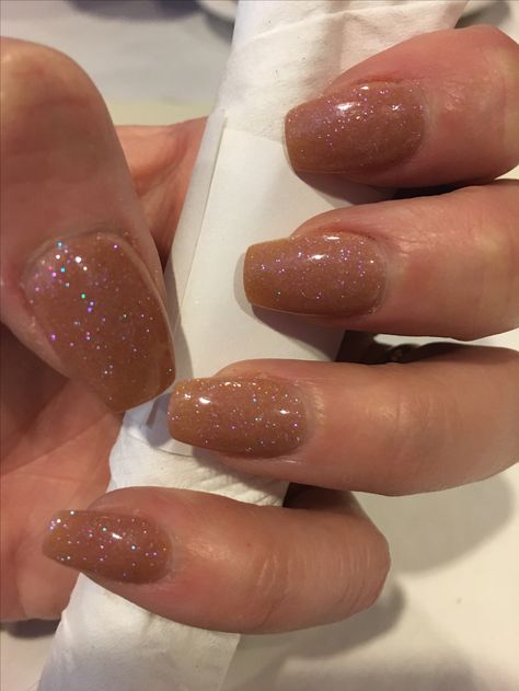 Sparkle Beige Nails, Brown Glitter Dip Nails, Beige Nails Sparkle, Pearly Brown Nails, Pearl Beige Nails, Glitter Beige Nails, Light Brown Glitter Nails, Light Brown Shimmer Nails, Brown Glitter Nails Acrylic