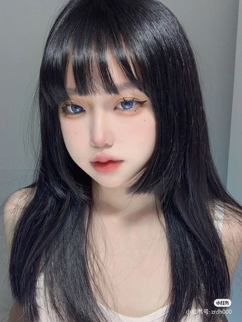 Jellyfish Haircut, Hime Cut, Hair Style Korea, Hairstyle Inspo, Hair Tips Video, Haircut Inspiration, Shot Hair Styles, Japanese Hairstyle, Female Portraits